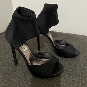 Steve Madden black open toe stretch bootie
